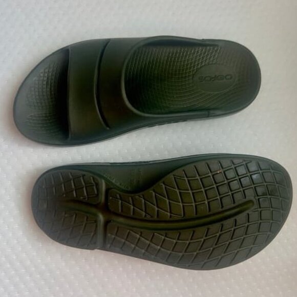 New Oofos recovery, slide sandals, Greene size Men 3 Women 5 - Picture 5 of 6
